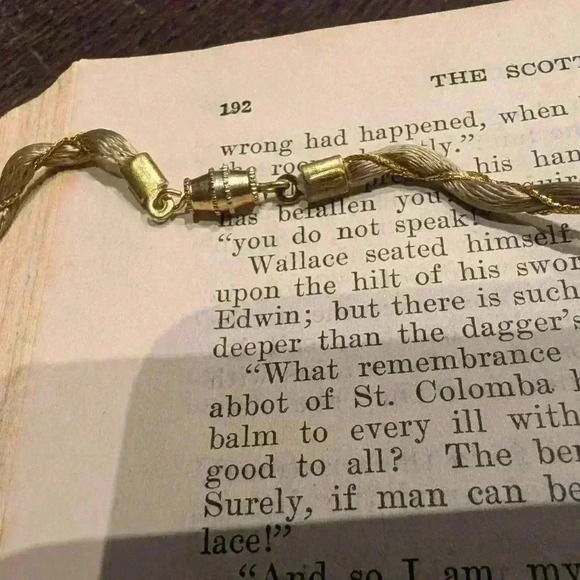 Vintage gold and red necklace - Picture 5 of 8